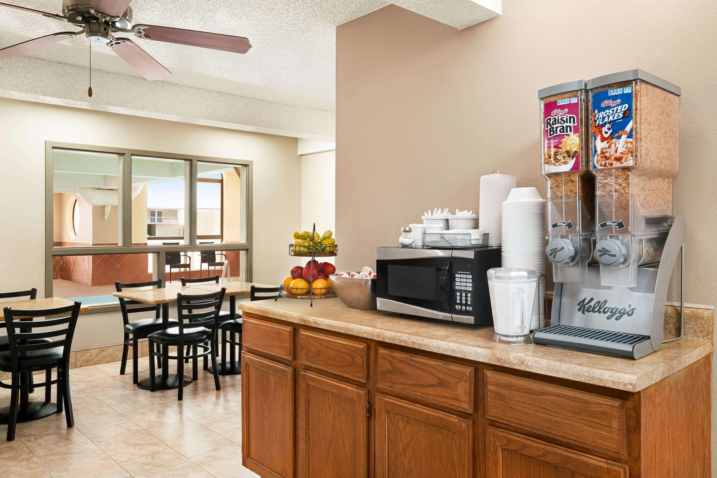 Super 8 By Wyndham Ks Hotel Liberal