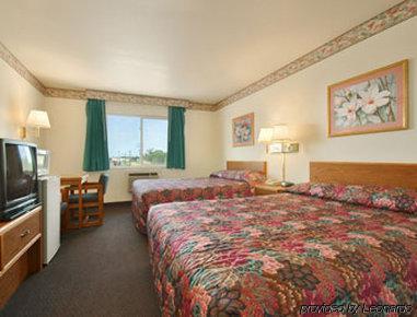 Super 8 By Wyndham Ks