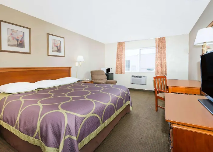 Super 8 By Wyndham Liberal Ks
